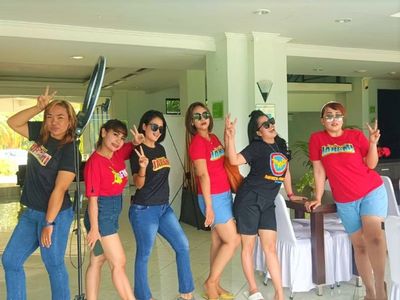 Kumpul – kumpul berasama keluarga, teman dan orang terdekat di Primebiz Hotel Karawang